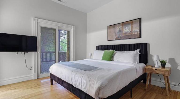 Ample vacation home | Pets allowed — photo 2