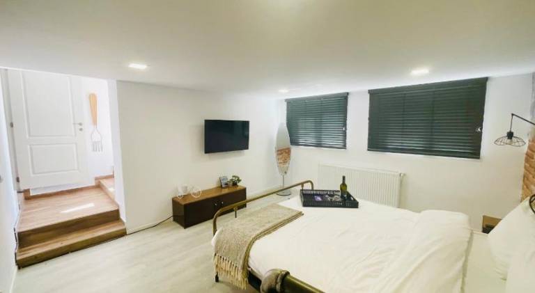 Rental apartment with hot tub, terrace & yard | Dogs allowed — photo 2