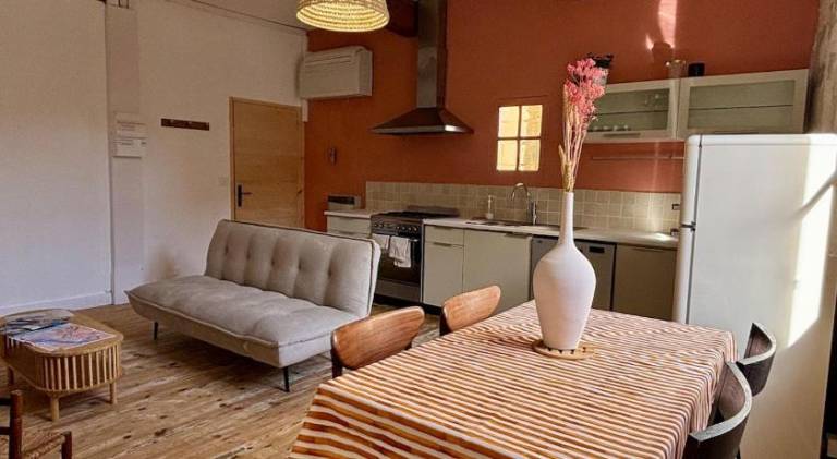 Rental apartment with 2 rooms for 4 persons — photo 3