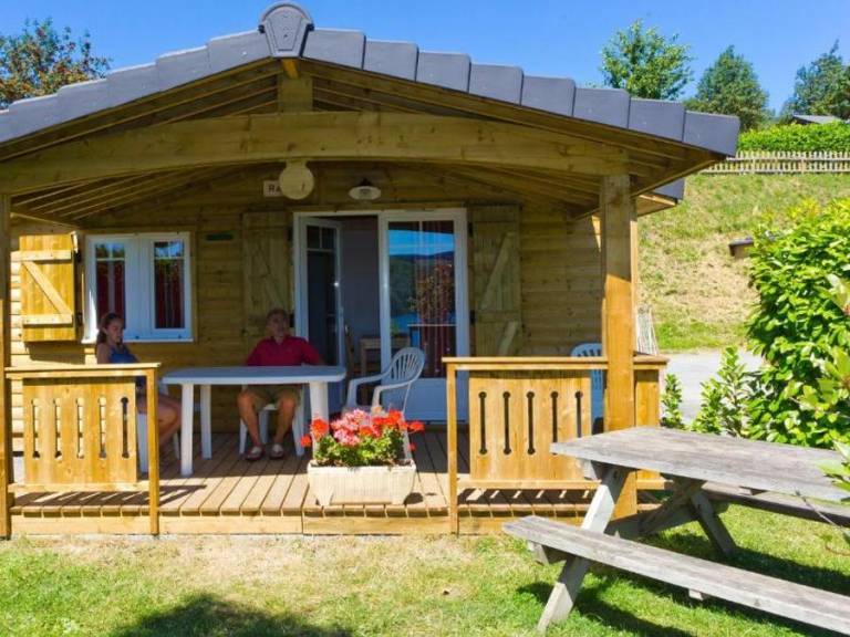Wonderful chalet with patio | Lake view | Close to the beach | Pets allowed — photo 3