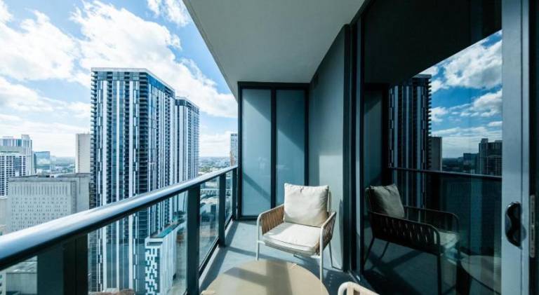 Holiday apartment with pool | Close to Bayside Marketplace — photo 4