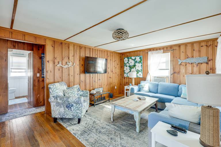 1 Block to Humarock Beach: Dog-Friendly Cottage — photo 4