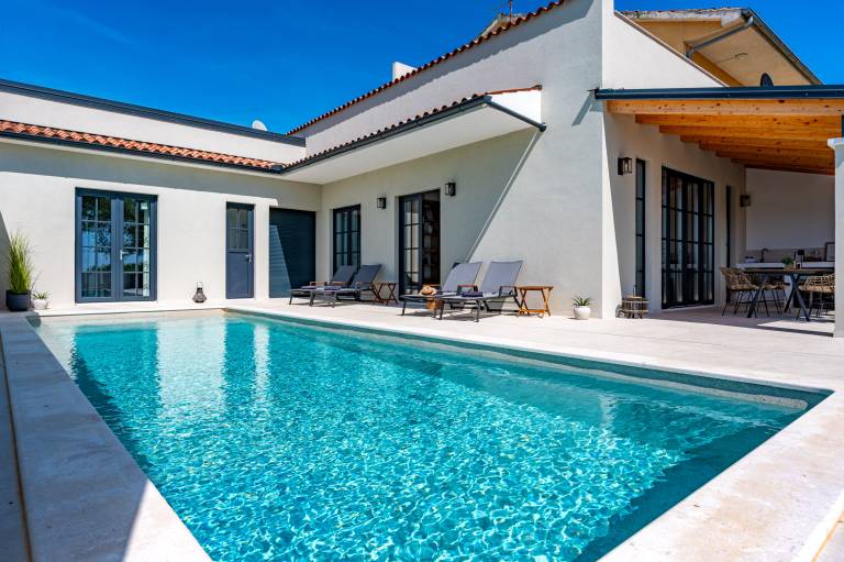 Villa Pola