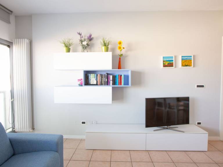Holiday apartment with terrace & grill — photo 5