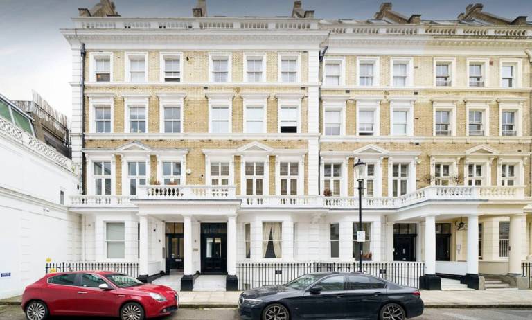 Impressive South Kensington Central Apartment in London, KY