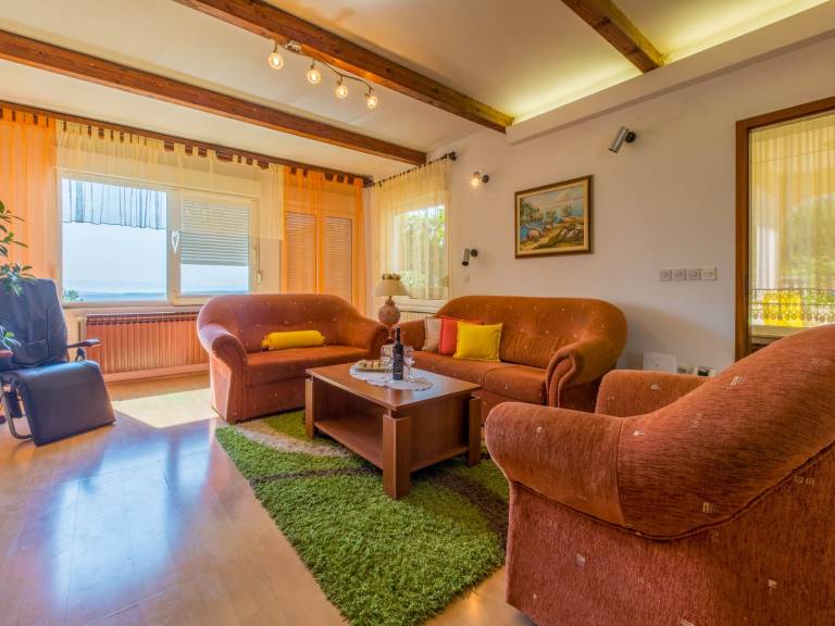 Apartment with grill & patio | Sea view — photo 3