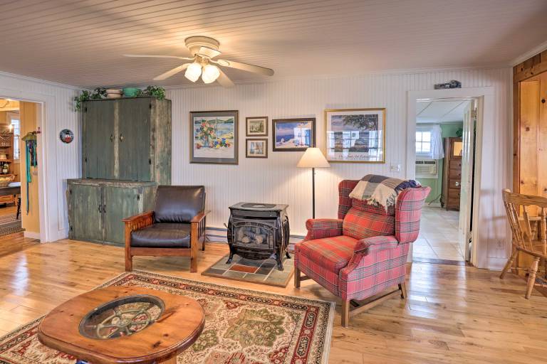 Lakefront Canandaigua Home w/ Grill, Fire Pit — photo 5