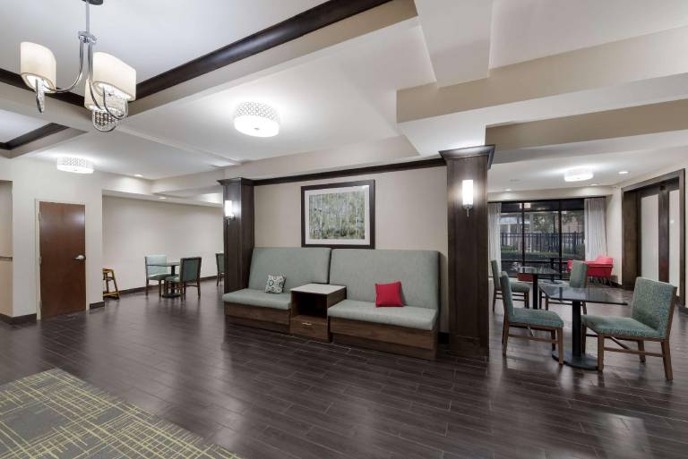 Hampton Inn Marshall — photo 5