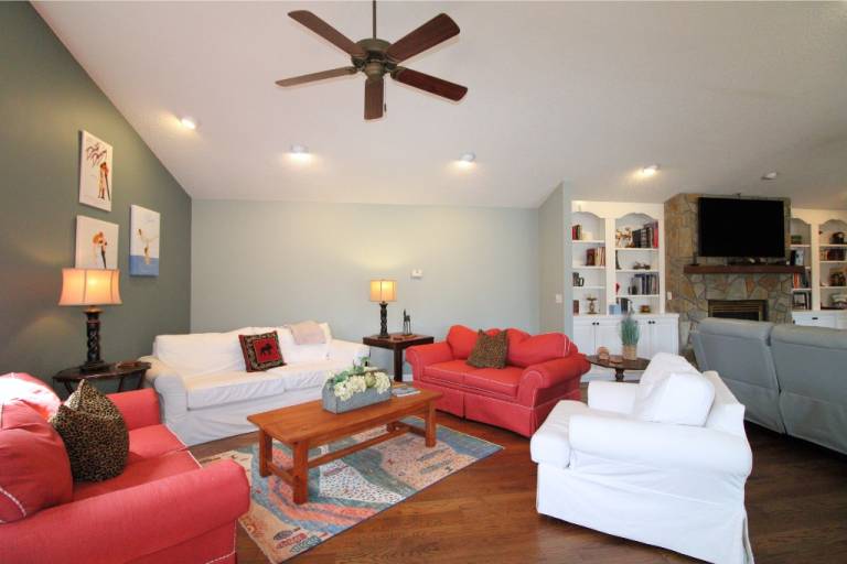 Fully equipped vacation home with pool, barbeque & jacuzzi | Pets allowed — photo 5