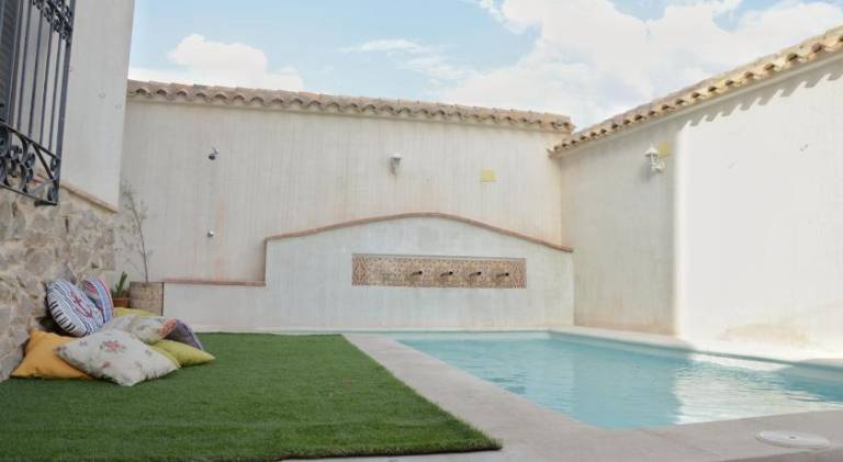 Children-friendly lovely house with pool, terrace & BBQ | Suitable for remote work | Pets are welcome in Cuenca