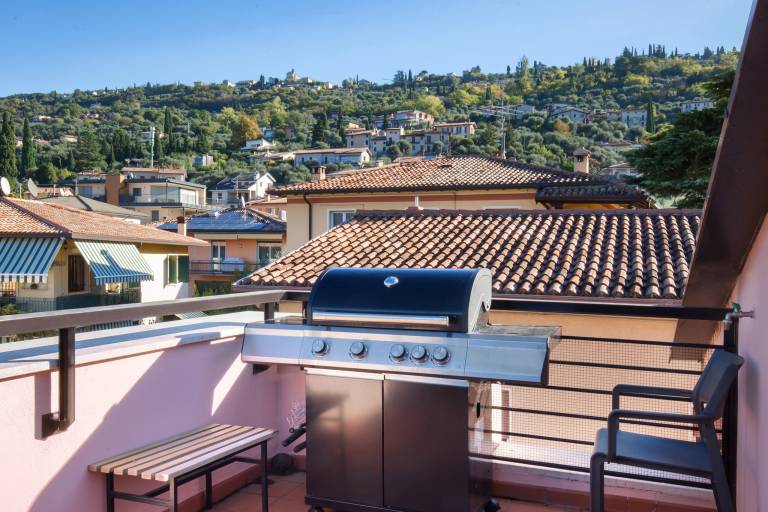 Fully equipped charming rental apartment with BBQ & patio | Beach nearby | Pets allowed — photo 3