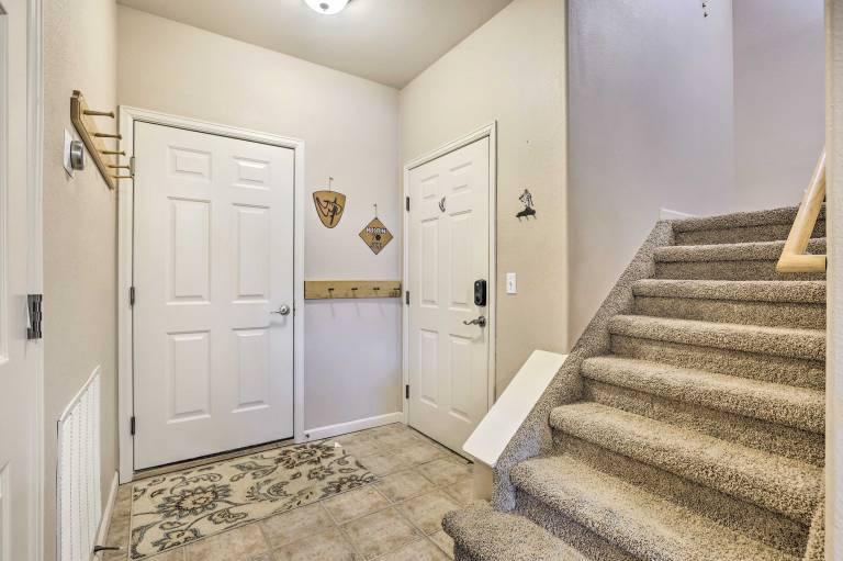 Spacious Fraser Condo  6 Mi to Winter Park! — photo 4