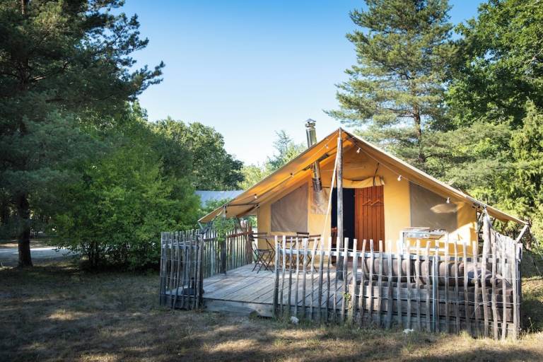 Camping  Sampzon