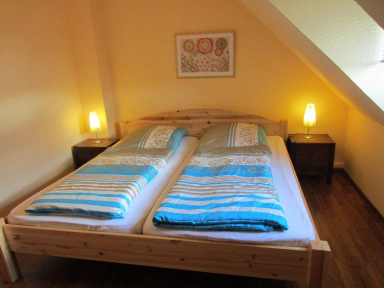 Holiday apartment with garden — photo 2