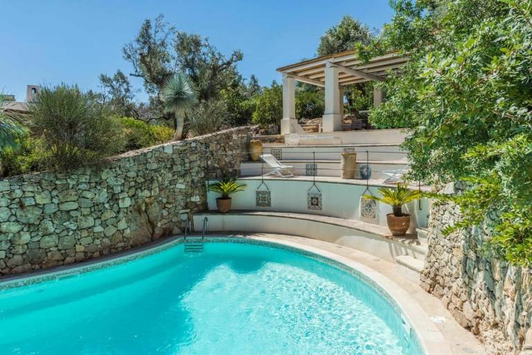 Villa with yard & grill — photo 3