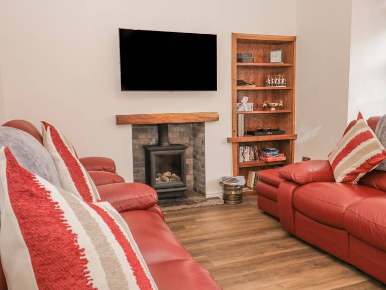 Family-friendly pleasant cottage with garden | Pets allowed — photo 4