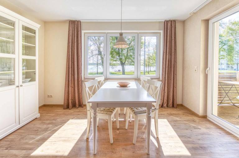 Apartment Waren