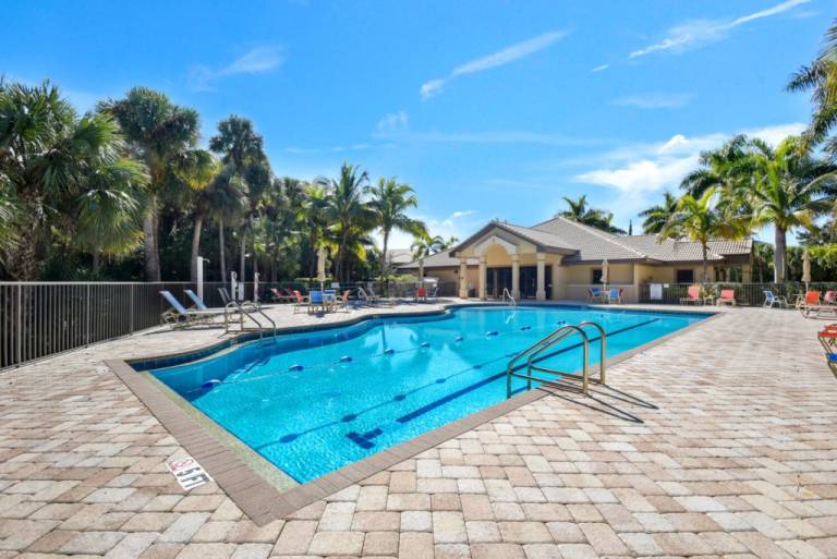 Condo  Palmona Park