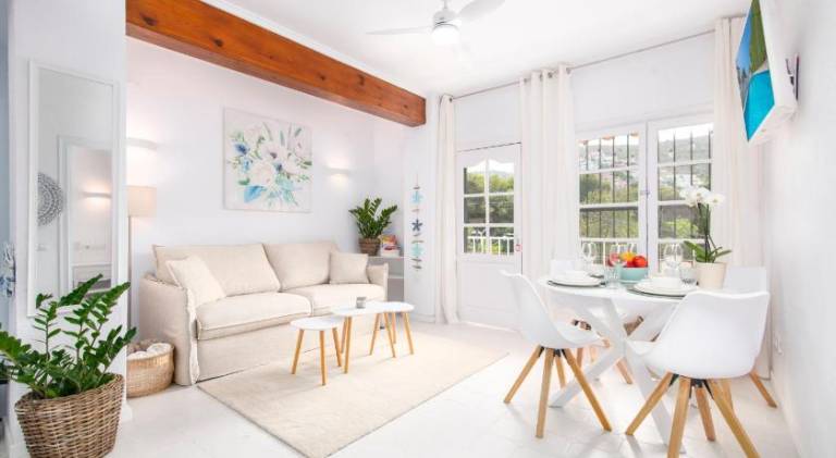 Holiday apartment with pool | Beach nearby | Pets allowed in Mora