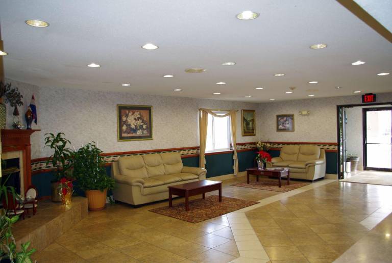 Americas Best Value Inn & Suites St. Louis, St. Charles Inn — photo 5