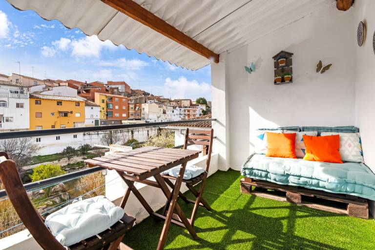 Country House 'Tío Salvador' with Lake View, Private Terrace and Wi-Fi in València