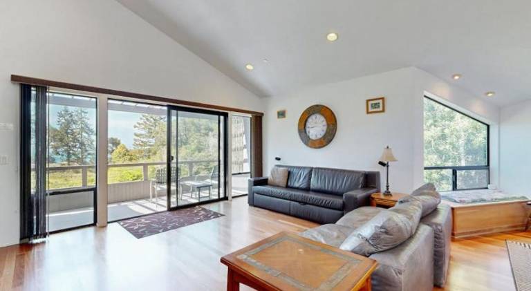 House with jacuzzi | Dogs allowed — photo 2