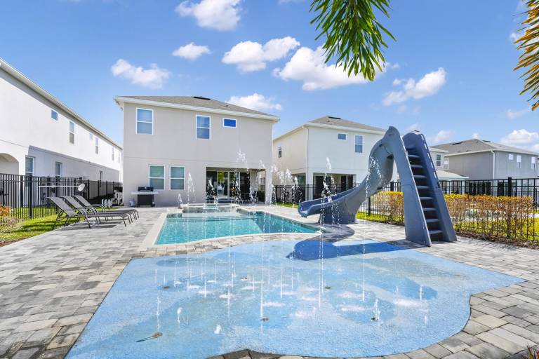 Child-friendly nice vacation home with private pool & hot tub | Pets are welcome — photo 3
