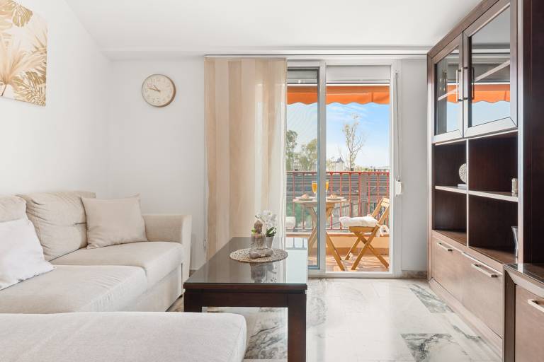 Apartment 'Top Floor Fuengirola Park' with Private Terrace, Wi-Fi and Air Conditioning in Benalmádena