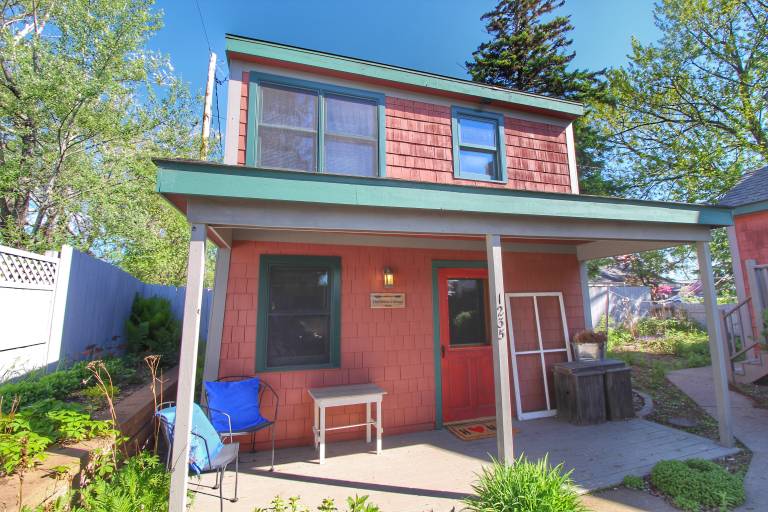 Tiny Home Near Beach Access Pet Friendly