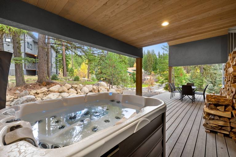 Children-friendly vacation home with jacuzzi, pool & sauna | Mountain view | Suitable for remote work | Pets allowed — photo 2