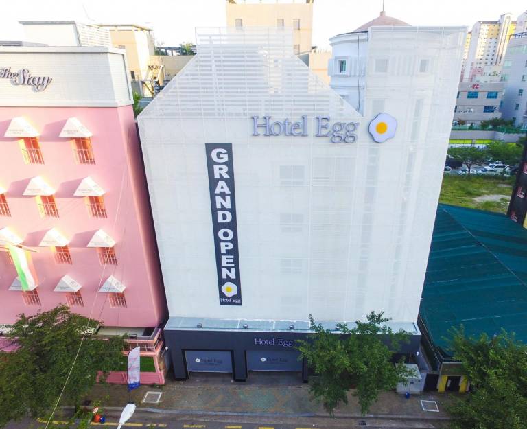 Hotel Egg