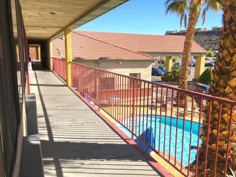 Inn & Suites Saint George — photo 4