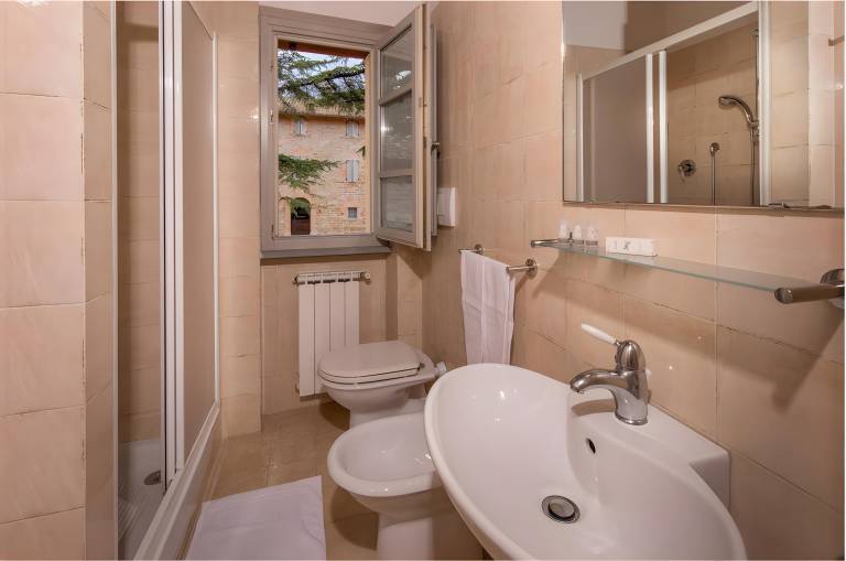 Serviced apartment with 2 rooms for 6 persons — photo 2