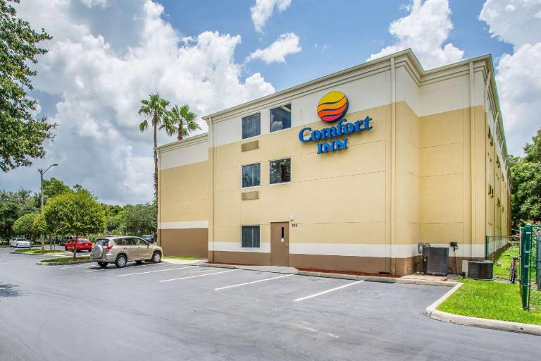 Comfort Inn & Suites DeLand near University