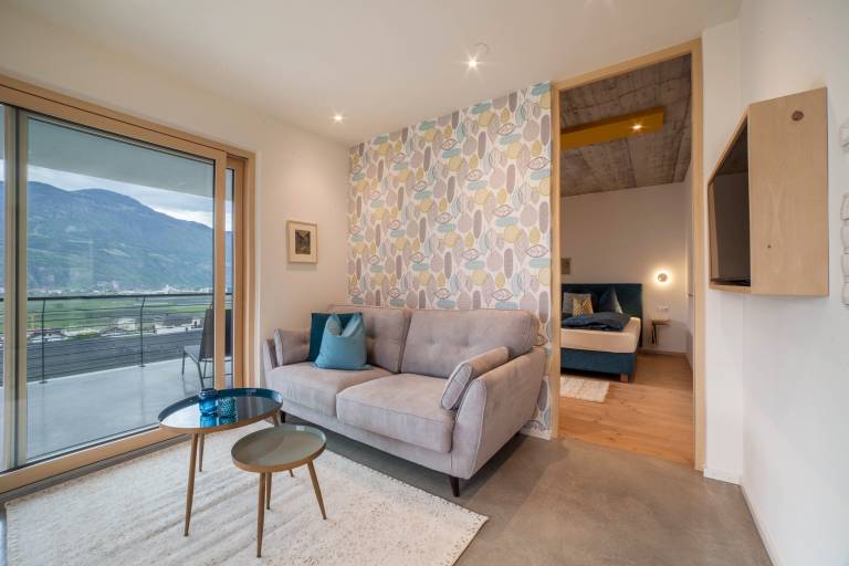 Apartment with yard, fast internet & terrace | City view — photo 4