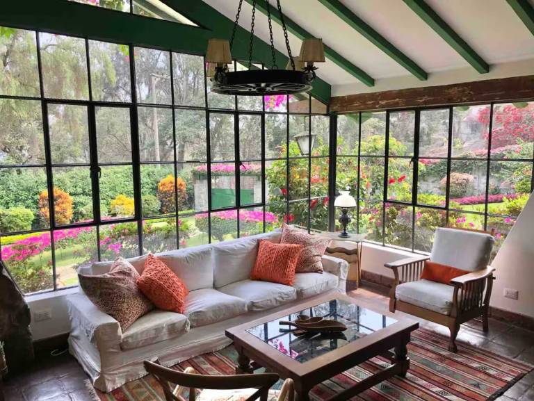 W Charming 4BR Getaway w Pool BBQ Clay Oven — photo 4