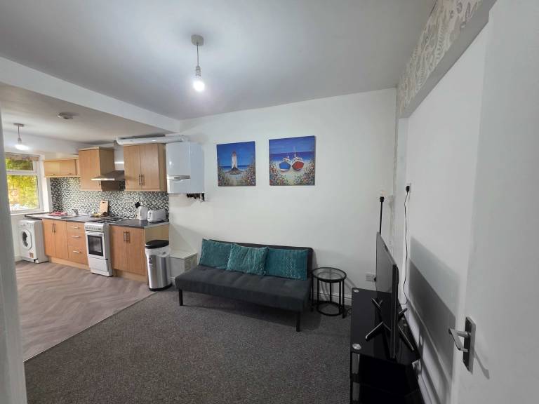 Inviting 3 Bed Home in Worksop with Street Parking