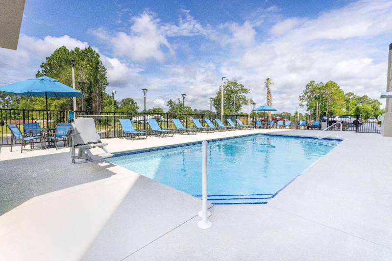 La Quinta Inn & Suites by Wyndham Valdosta — photo 4