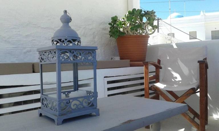 House with patio in Paros