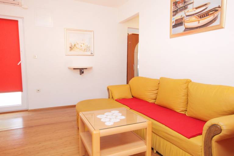 Four-bedroom house with terrace and sea view Postira, Brač (K-5661) — photo 4