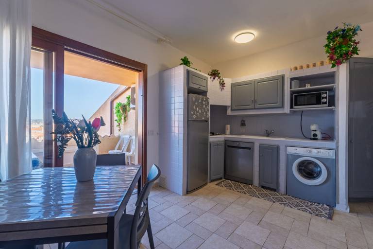Apartment with terrace & fast internet | Sea view | Next to the beach | Pet-friendly — photo 5