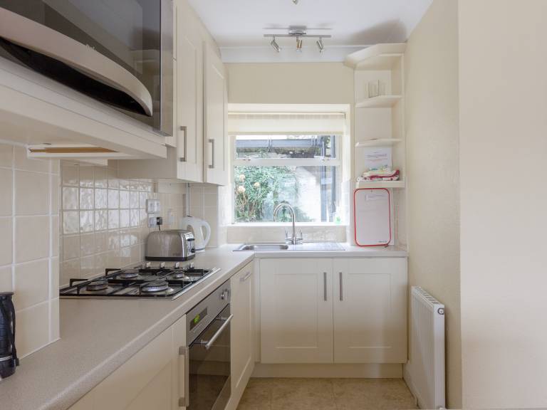 Cottage with garden & terrace | Water view — photo 4