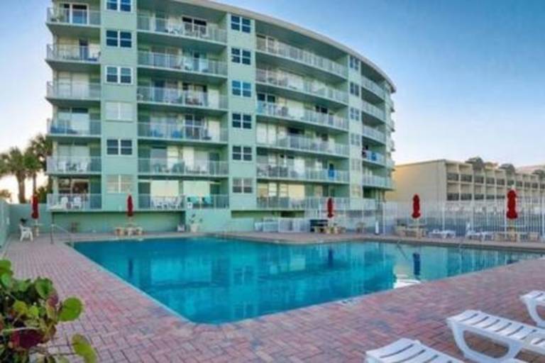 Pool Luxury Oceanfront Family Getaway w Balcony
