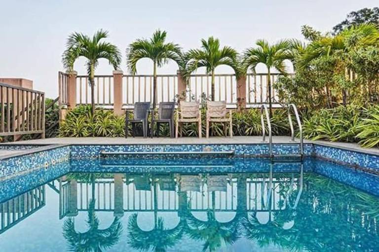 Fabhotel Rudra Residency