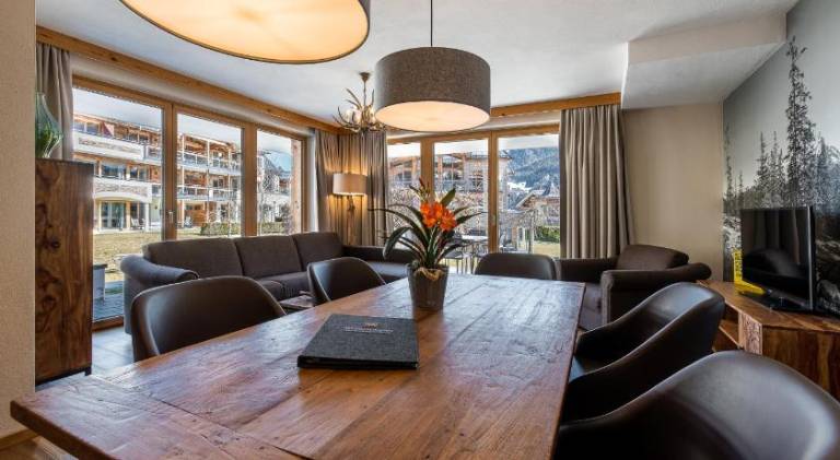 Serviced apartment with pool, sauna & patio — photo 4