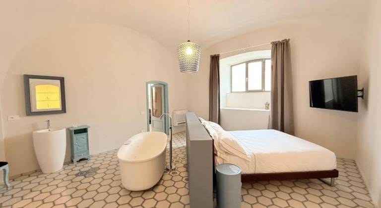 Viaggio Homes Appartamenti da 60 m2 con Jacuzzi Hammam Cucina Patio con Aperitivo di Benvenuto in Pontecagnano Faiano