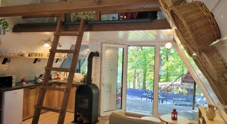Chalet with patio | Dogs allowed in Eger