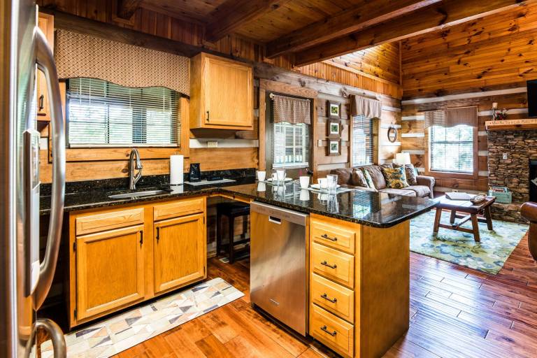 Family-oriented nice cabin with private pool | Pets allowed — photo 4
