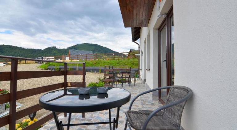 Nice lodge with grill, yard & patio | Pet-friendly — photo 5
