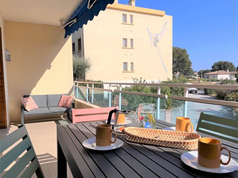 Holiday apartment with pool — photo 2